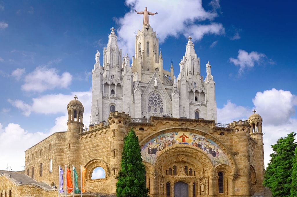 Elegant Barselona Valencia Madrid Turu Pegasus ile Ekstra Turlar Dahil