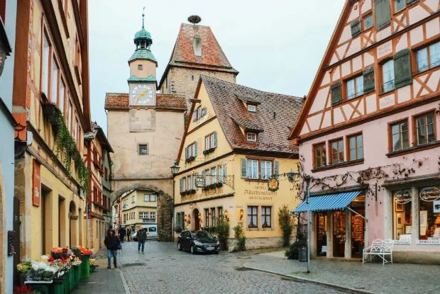 Benelux & Paris & Köln Turu THY İle Ramazan Bayramı Özel 7 Gece 8 Gün 2027 (DUS-DUS)