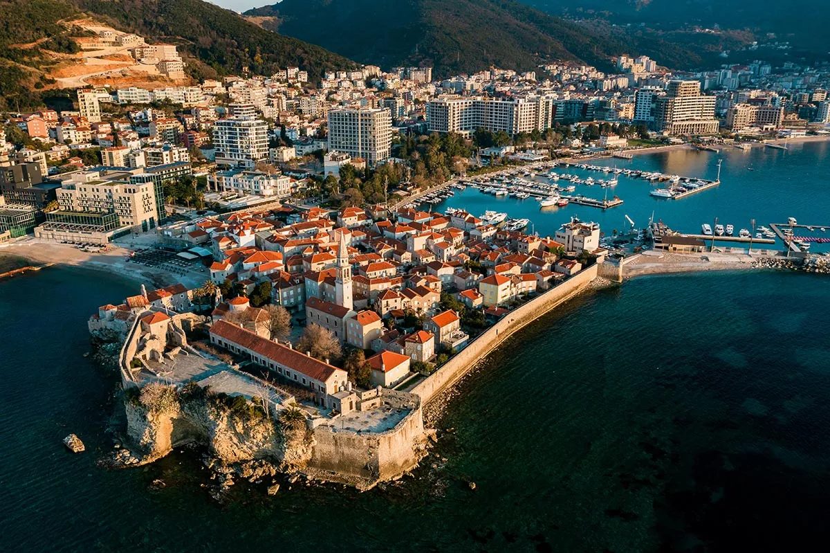 Ankara Çıkışlı Kosovalı Baştanbaşa Balkan Turu AJet İle Extra Turlar ve Akşam Yemekleri Dahil BEG-BEG