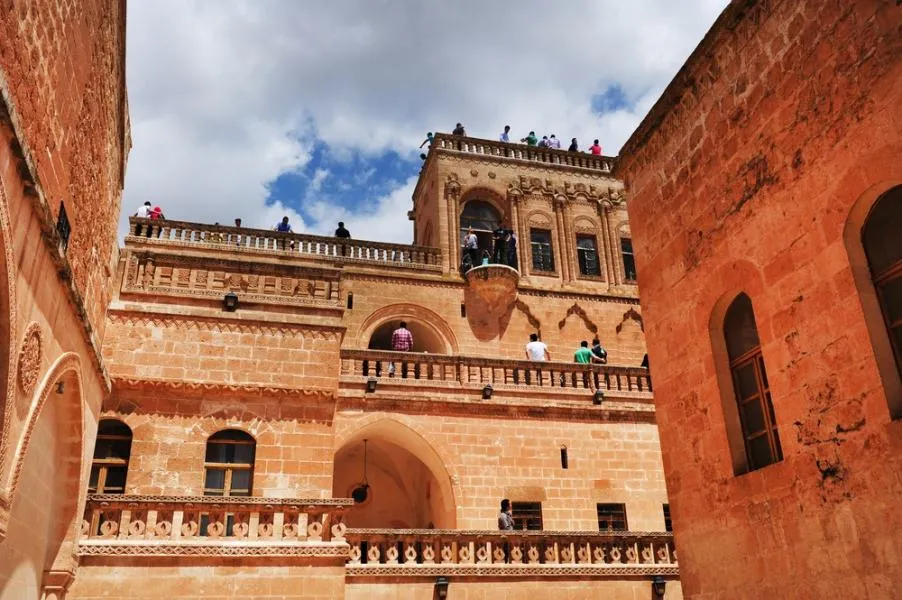 Uçaklı Butik Şanlıurfa Mardin Diyarbakır Rotası 2 Gece 3 Gün — fotoğraf 3